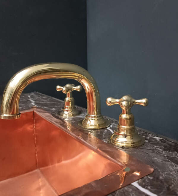 Deck Mounted Bathroom Faucet