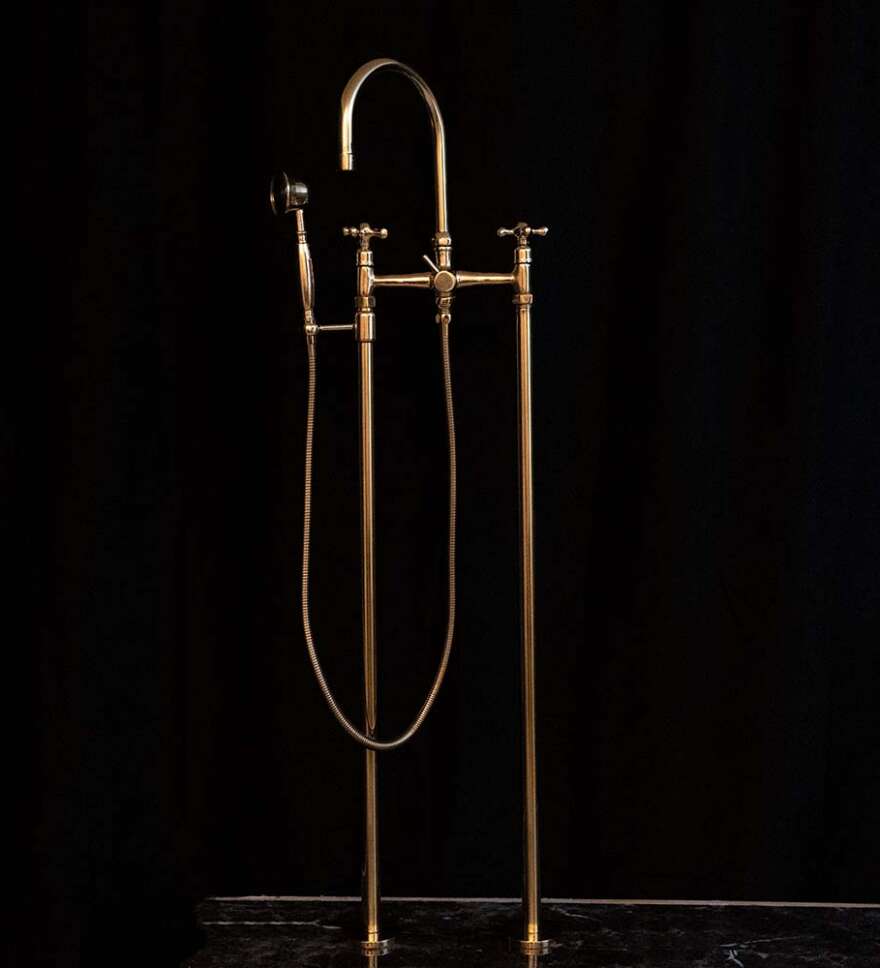 Floor Mounted Tub Filler