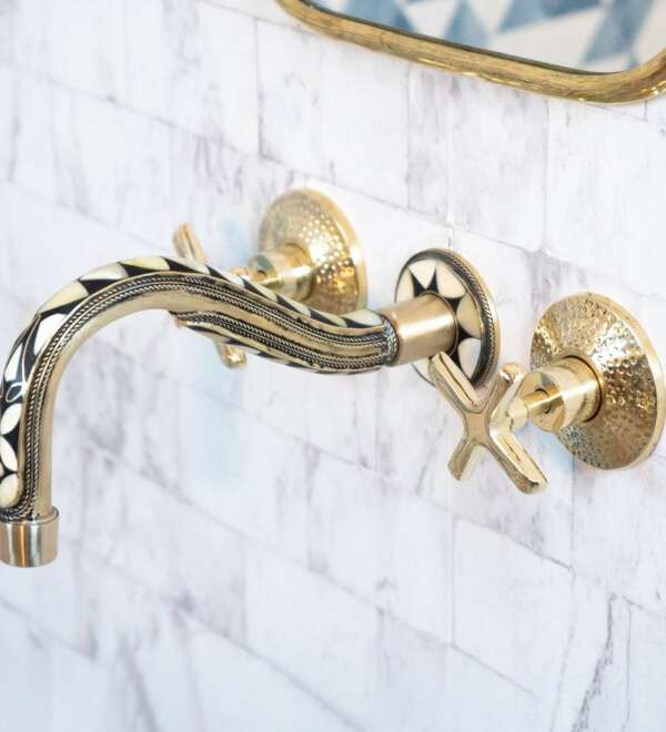 Handcrafted Cobra Wood & Brass Wall Mounted faucet