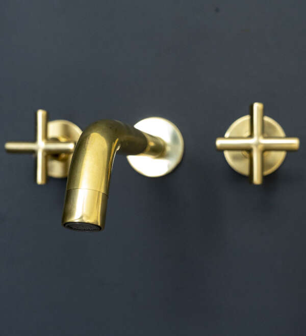 Kred Wall Mounted Faucet