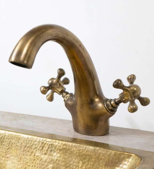 Oil Rubbed vanity faucet