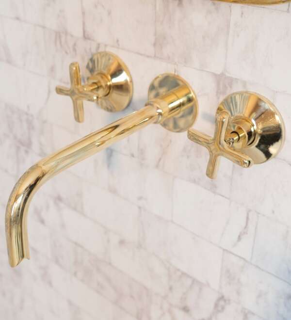 Snake Wall Mounted Faucet